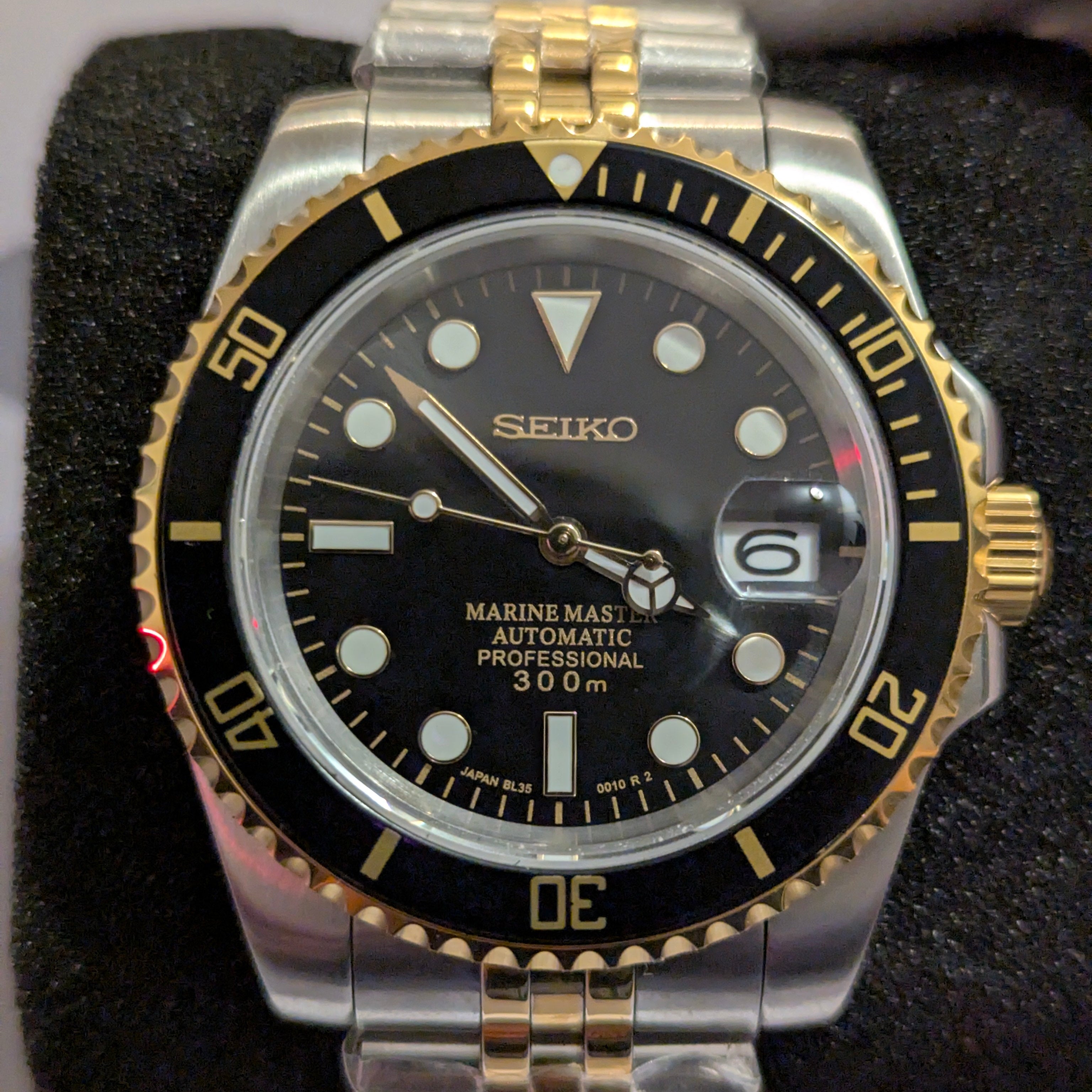 SEIKO MOD MARINE MASTER | BLACK AND GOLD