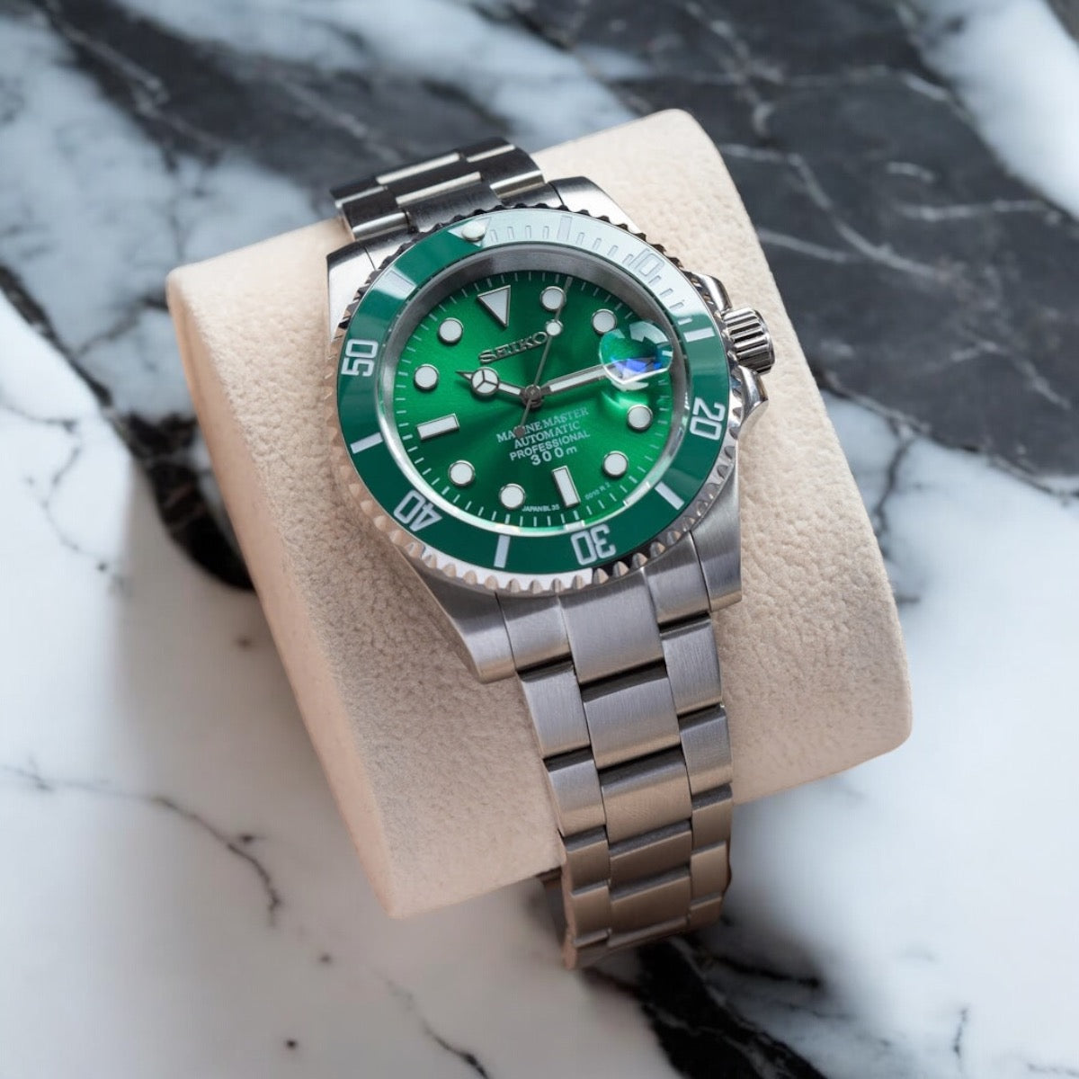 SEIKO MOD SUBMARINER | HULK – ADWATCH.CA